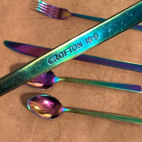 Crofton Rainbow Flatware Iridescent Utensil 1 Setting 2 Fork 2 Spoons 1 Knife - Picture 5 of 6